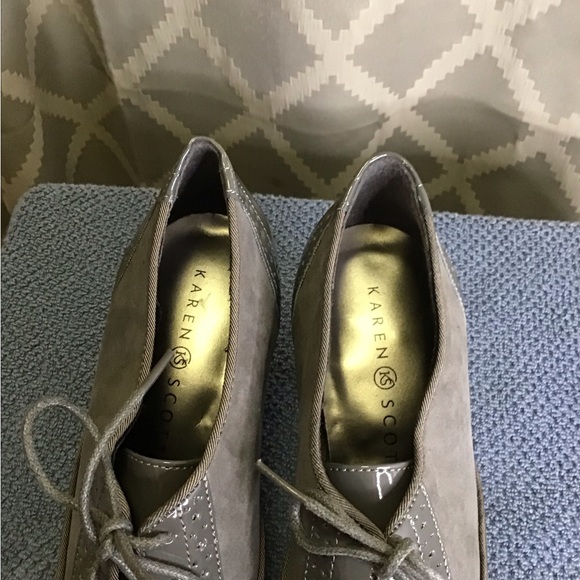 Karen Scott Kara Cap Toe Oxford Pumps - Picture 7 of 12